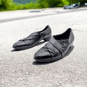 Munro American sz 10 Women's Black Leather Shoes M210481 Vintage